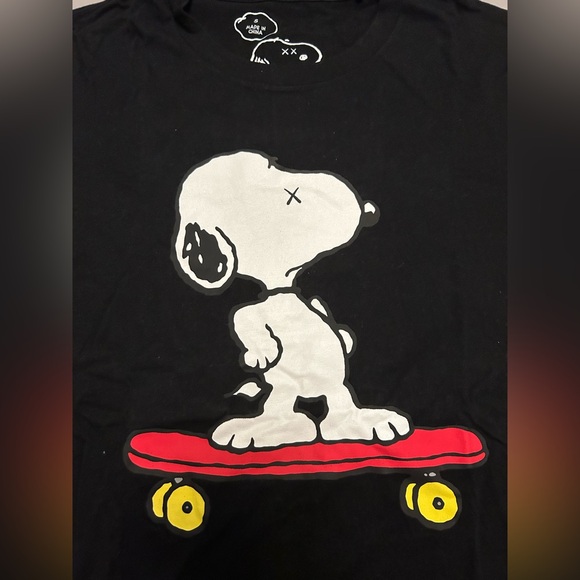 UNIQLO X Snoopy X Kaws - Picture 1 of 3